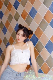 师傅缓慢而有力的撞着视频